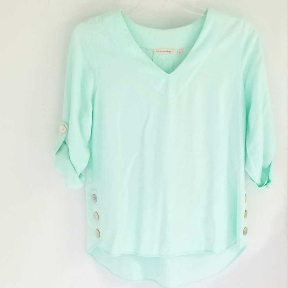 Soft Surroundings v-neck pullover blouse